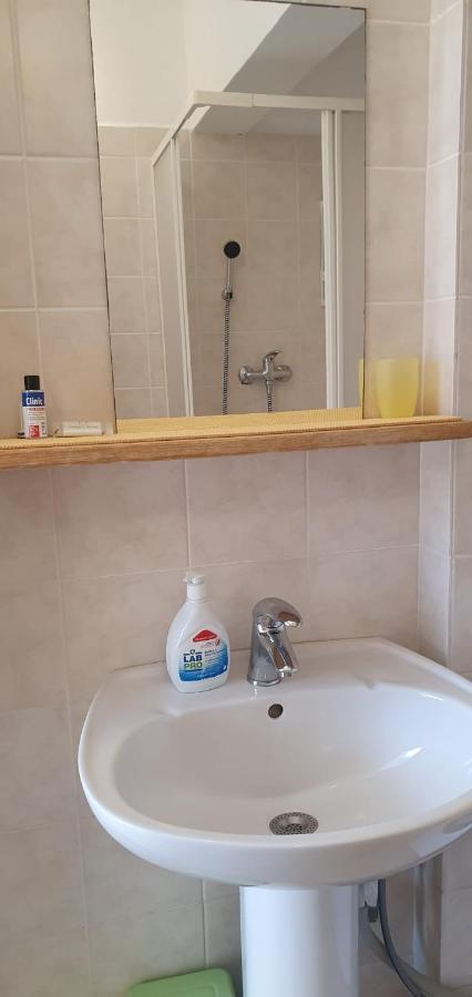 Apartmani Sonia Njivice Kültér fotó