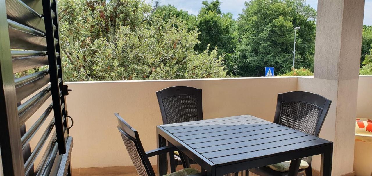 Apartmani Sonia Njivice Kültér fotó