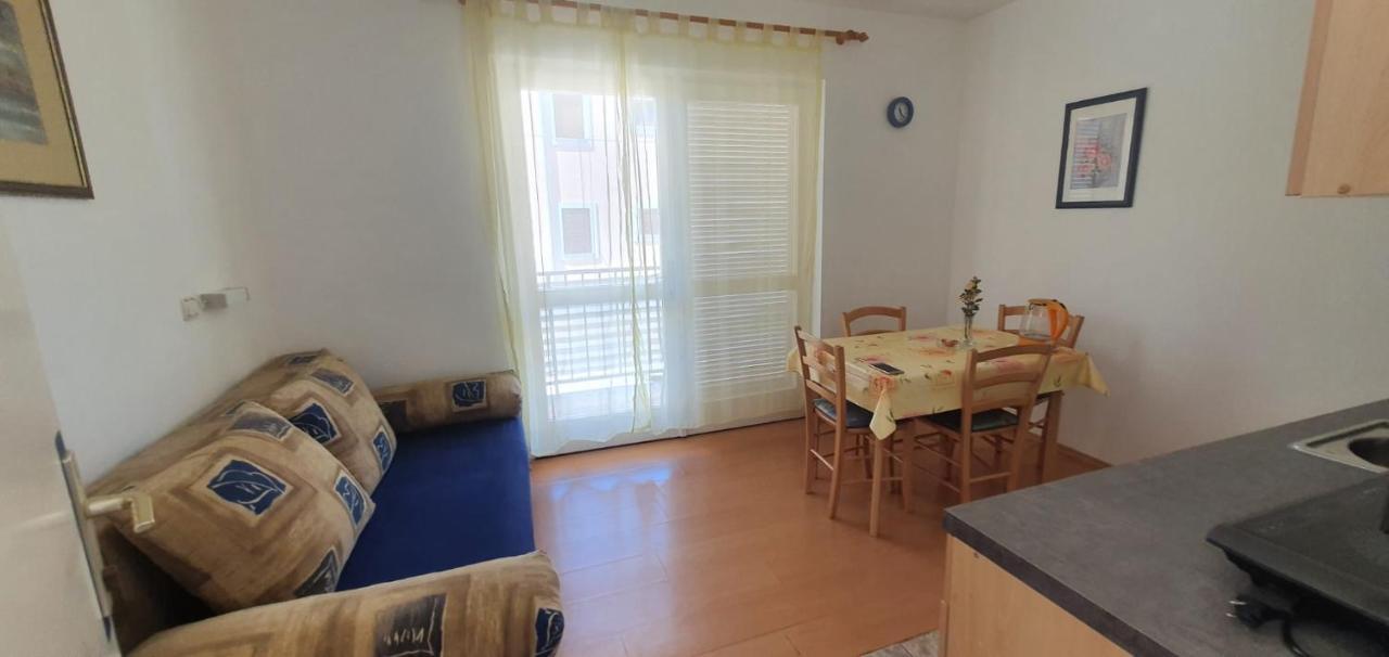 Apartmani Sonia Njivice Kültér fotó