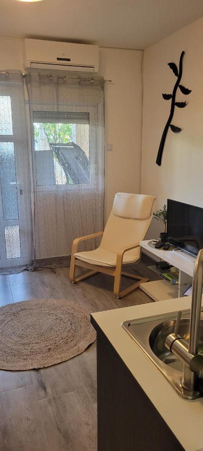 Apartmani Sonia Njivice Kültér fotó