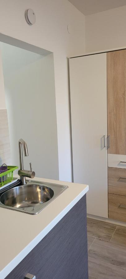 Apartmani Sonia Njivice Kültér fotó