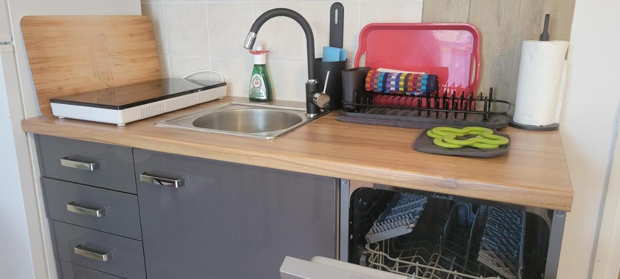 Apartmani Sonia Njivice Kültér fotó