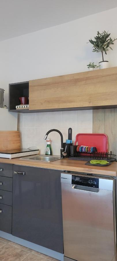 Apartmani Sonia Njivice Kültér fotó