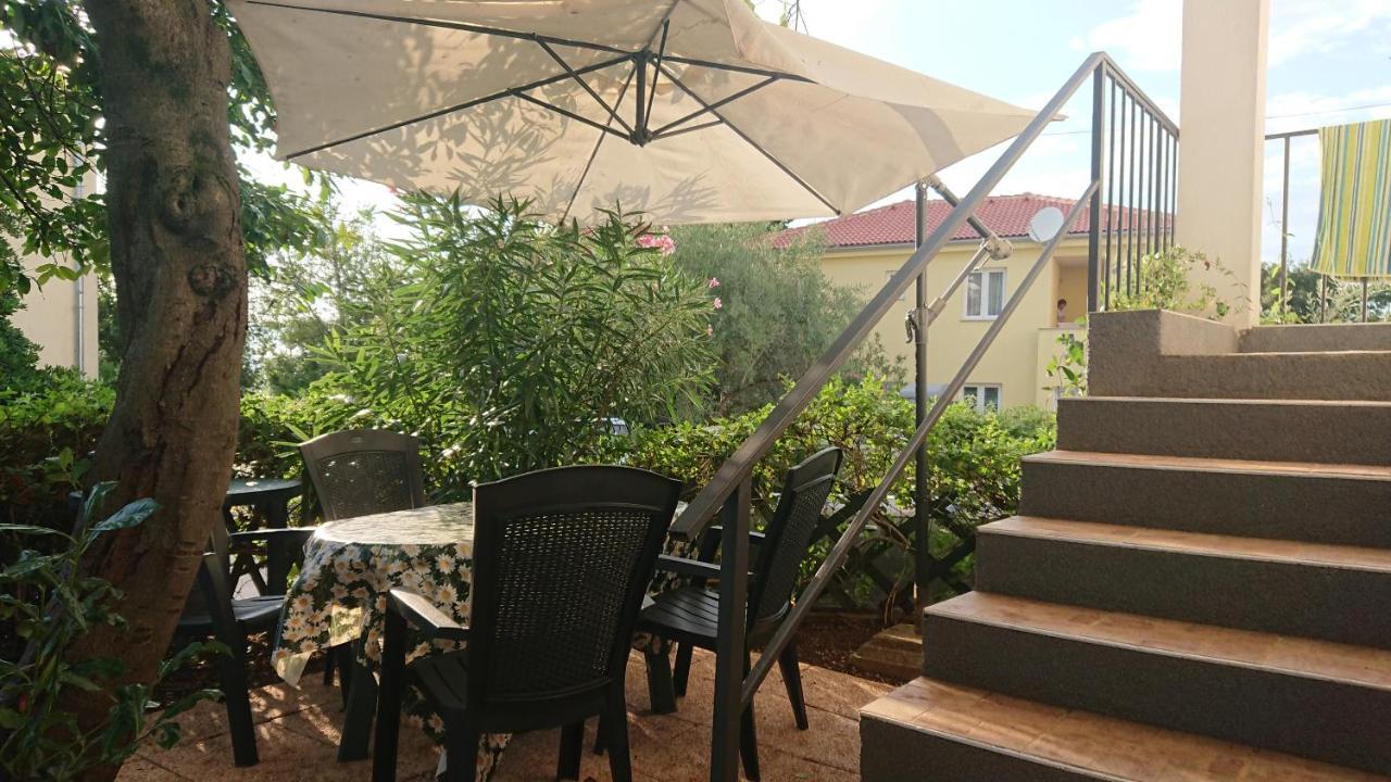 Apartmani Sonia Njivice Kültér fotó